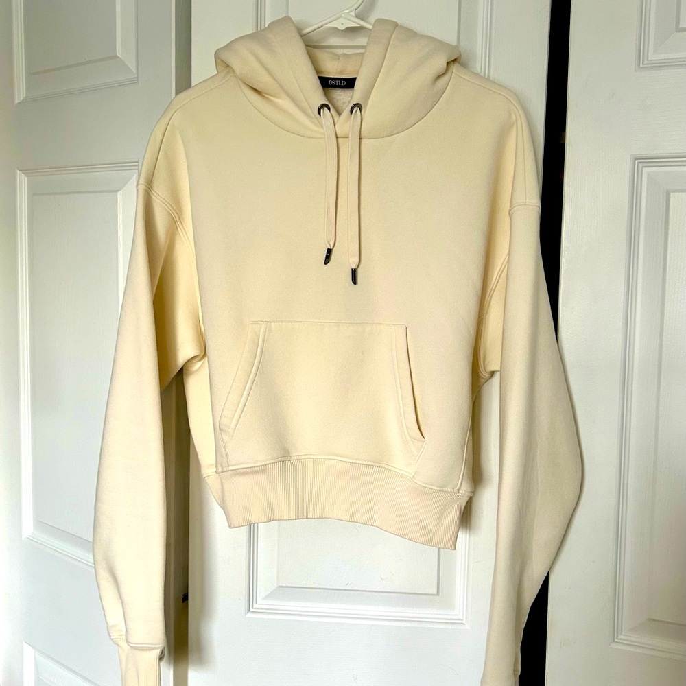 Cozy, Cute Cropped Sweatshirt